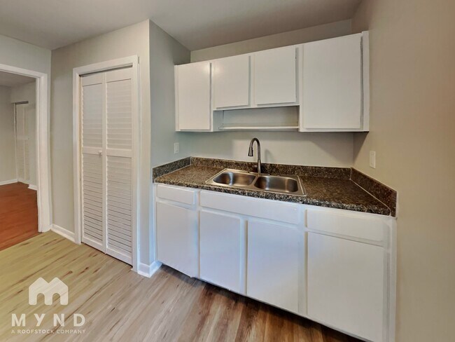 Photo - 4053 Doster St SW