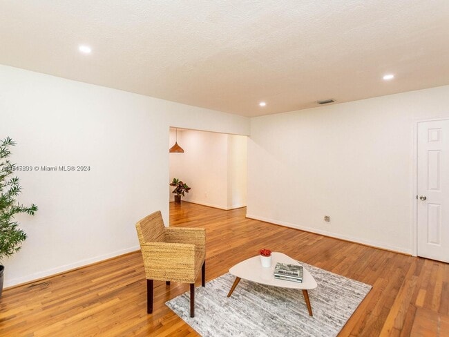 Photo - 3463 Percival Ave