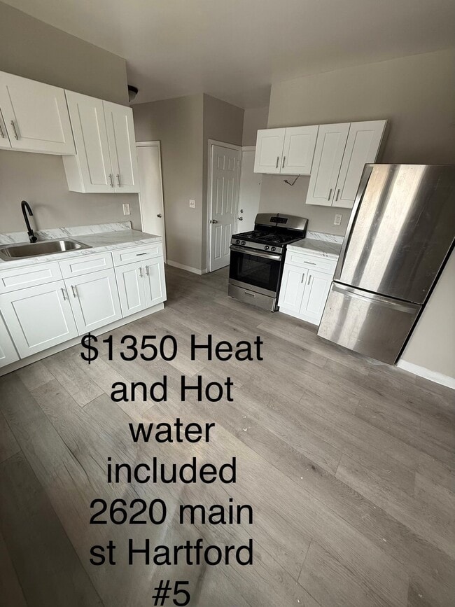 2620 Main St