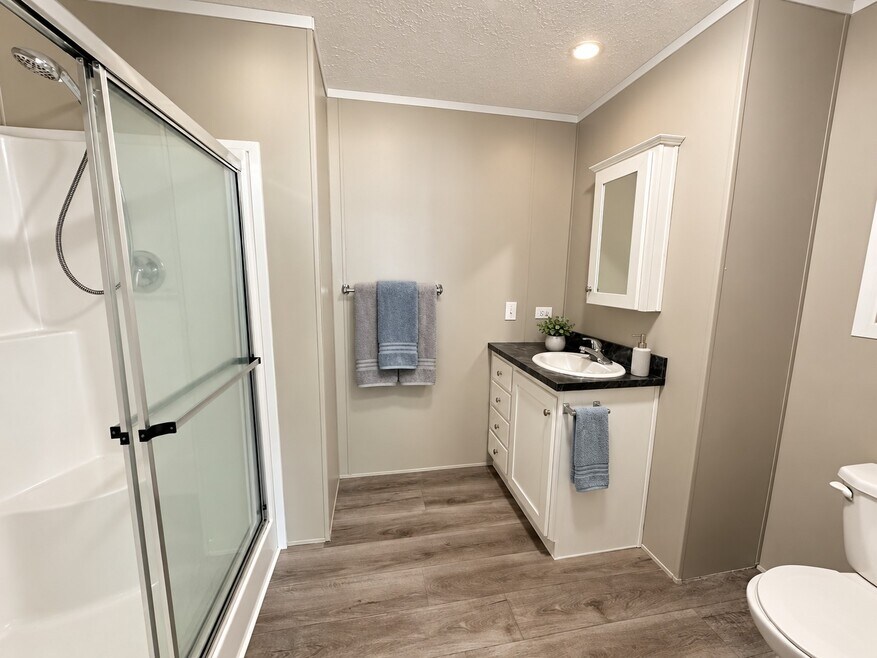 51 Canal Dr