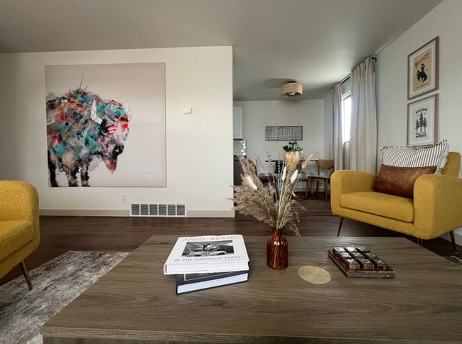 Photo - Fully Furnished 3BR | Renovated | All Utilities Included | Ideal for 30+ Day Stays