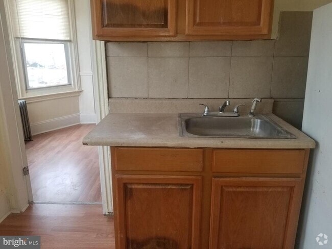 Building Photo - 3547-49 K St Unit 2ND FLOOR Rental