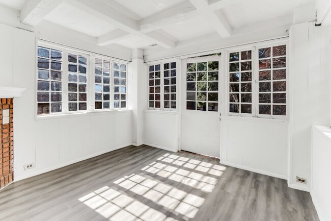 Photo - 1516 Green St Unit 1