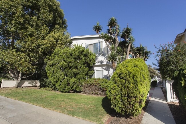 Photo - La Jolla / Village Area - Upstairs One Bedroom in the Village! Unidad 7705