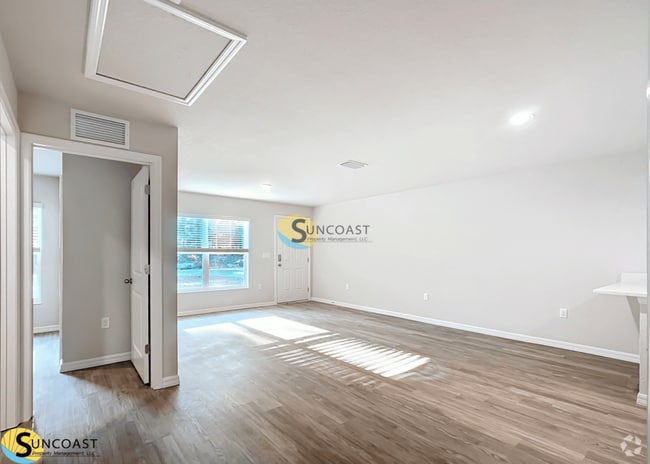 Building Photo - 9030 N Travis Dr Rental