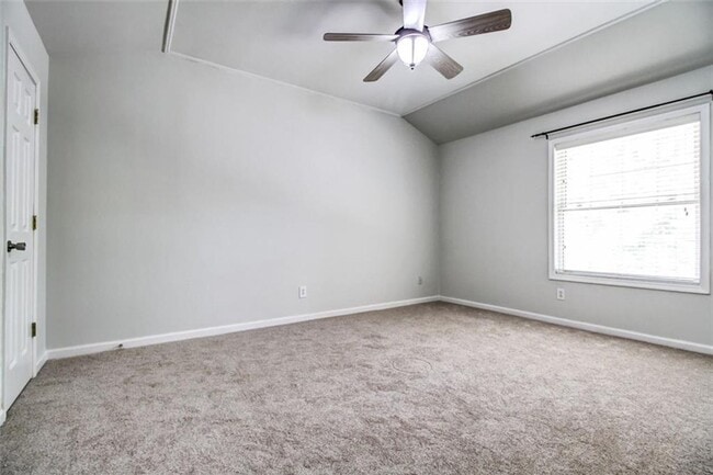 711 Jordan Ln
