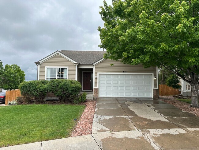 Photo - 3 Bed Ranch Style Home with Awesome Fully ...