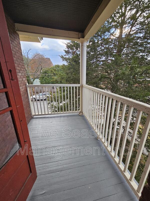 Photo - 40 Monroe St