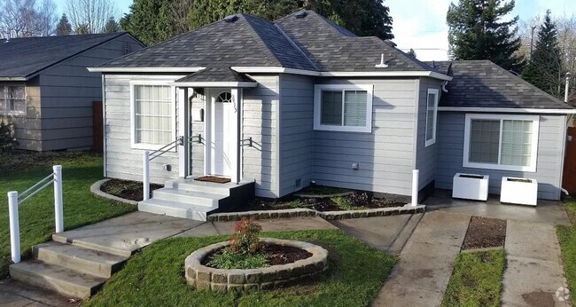 Building Photo - Cozy St. Johns Bungalow Rental