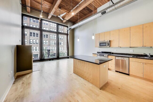 Photo - 2303 S Michigan Ave Unit 209