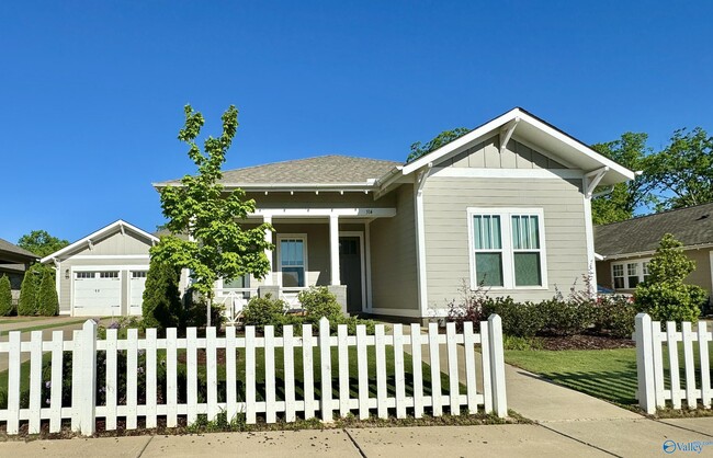 Building Photo - 314 Clift Home Pl Dr