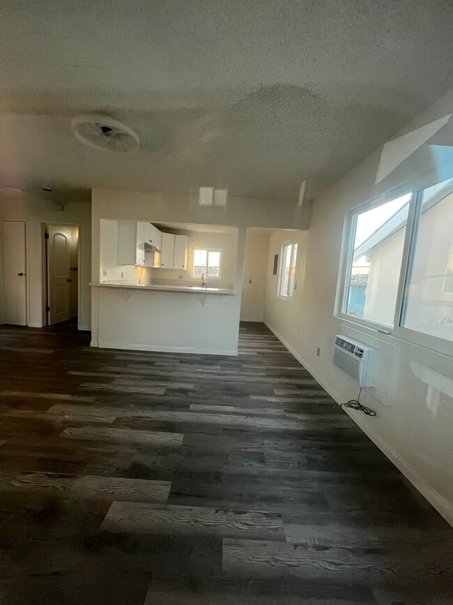 Photo - 5666 1/2 Fayette St Apartments