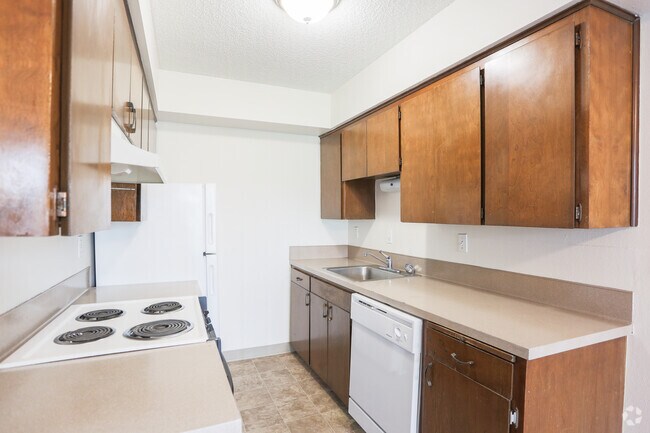 Photo - Royal Crest Apartments