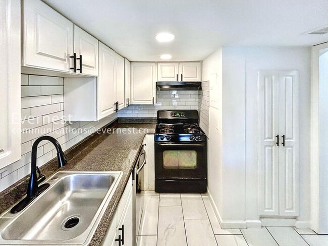 Photo - 526 Granite Ridge Pl