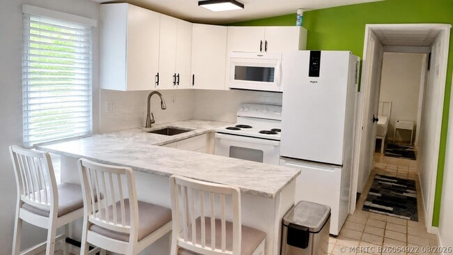 Photo - 1716 NE 17th Way