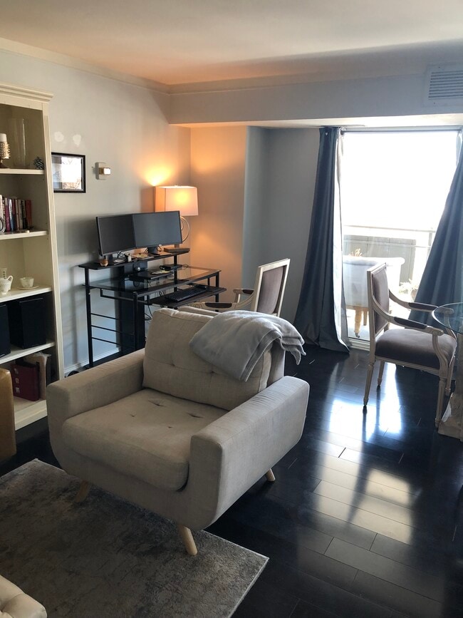 669 N Washington St Unit 306