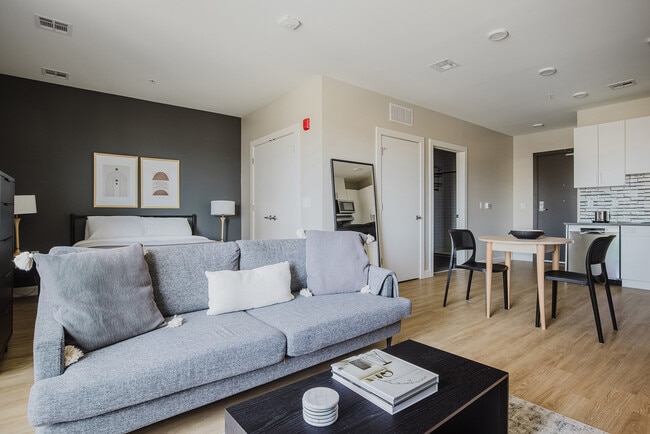 Photo - 21 Charles St Unidad FL6-ID919