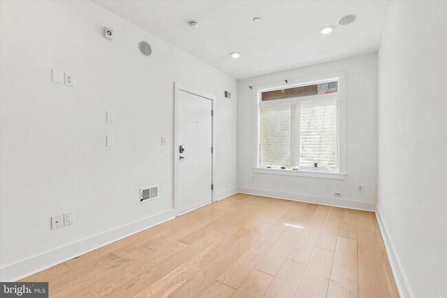 Photo - 1843 E Huntingdon St Unit A