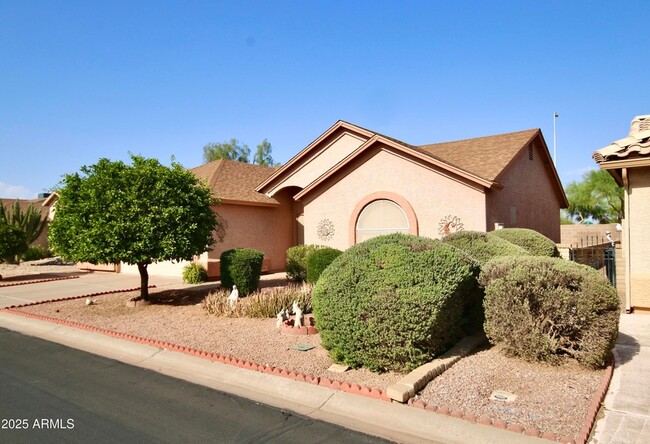 6973 S Oakmont Dr