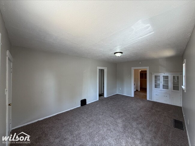 Photo - 1403 W Lincoln Ave Unit Main