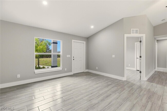 Photo - 2502 64th St W