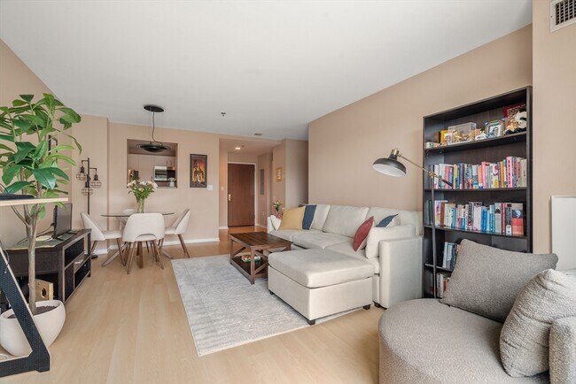 Photo - 950 Massachusetts Ave Unit 514