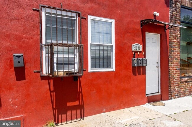 Building Photo - 2103 E Chelten Ave Rental