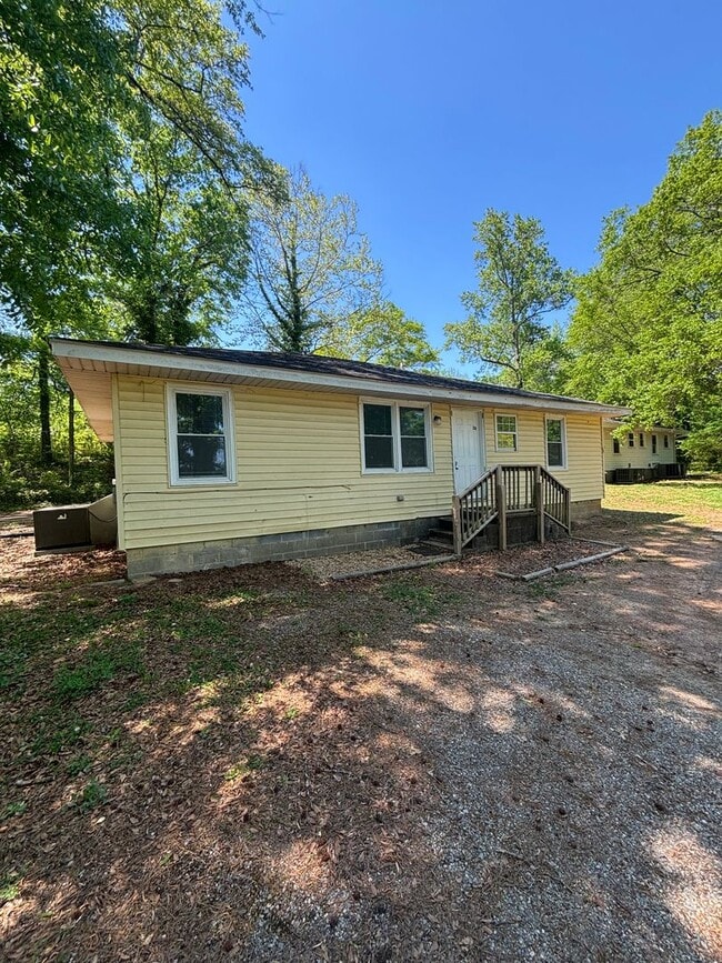 Building Photo - 26/28 Gardner Dr. Unit 26 Gardner Dr.