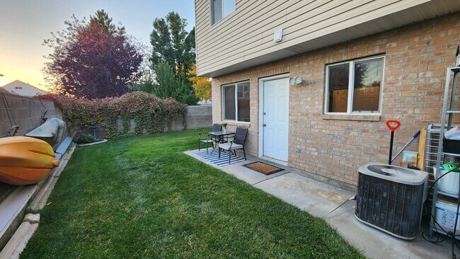 Photo - 201 N Geneva Rd