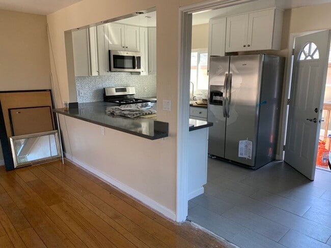 Photo - Epic REA-Great 1 BR/1 BA Unit in a S/S Duplex