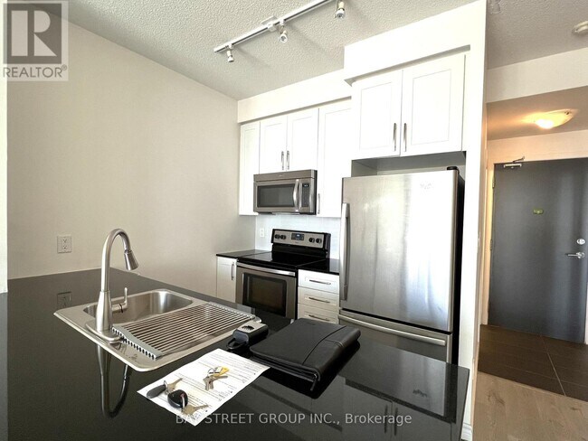Photo - 4070 Confederation Pkwy Unit 2808