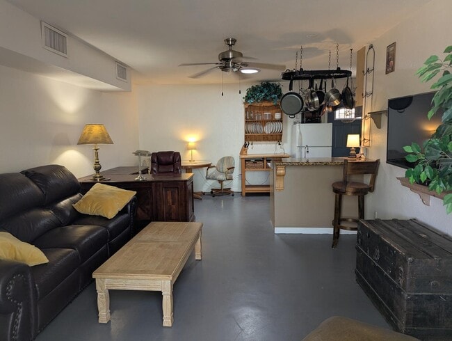 Photo - 4827 Mustang Cir