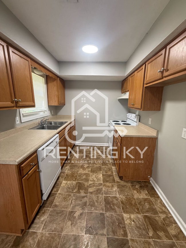 Photo - 1645 Foxhaven Dr