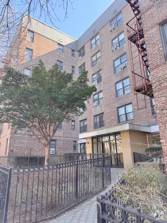 Building Photo - 2 bedroom in ELMHURST NY 11373 Unit 3R Rental