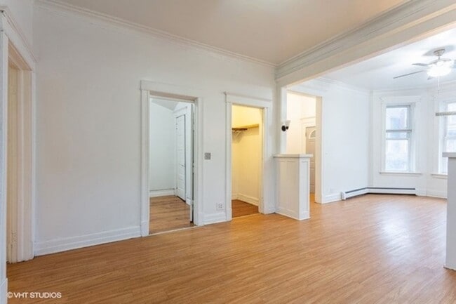 Photo - 4411 S Wells St