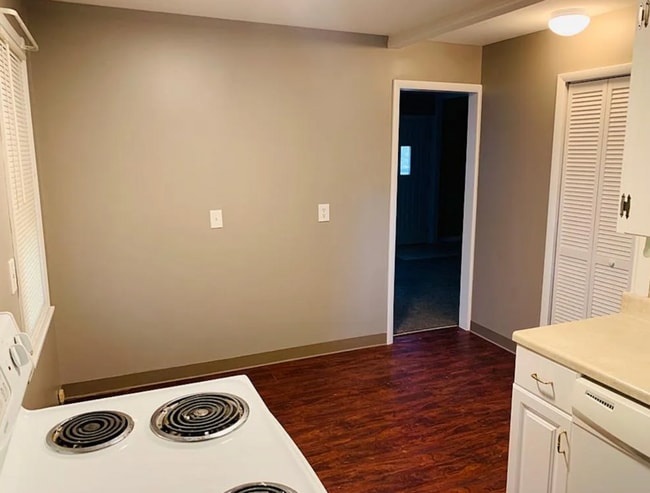 Photo - 23292 Williams Ave