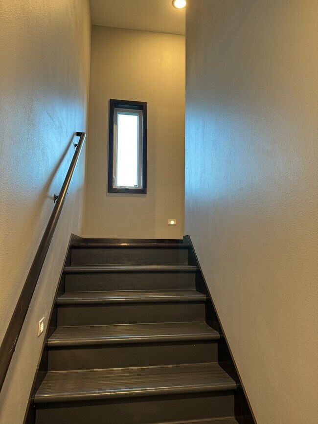 Photo - 2096 Rolling Green Trl