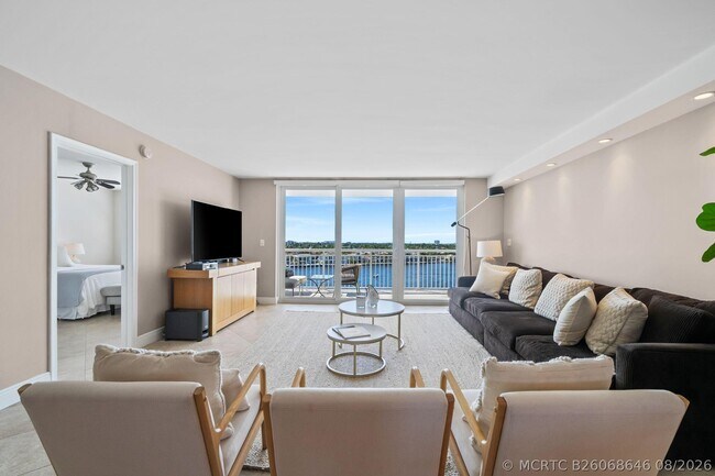 Photo - 511 Bayshore Dr Unit 810