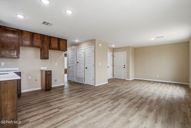 Photo - 6002 Pam McCall Ln Unidad 2