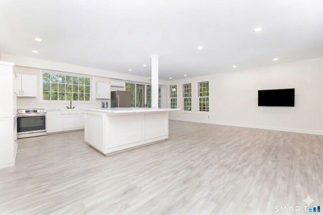 Photo - 235 White Deer Rocks Rd