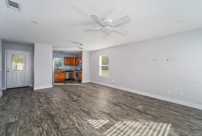 Photo - 5860 Ridge Rd Unit A