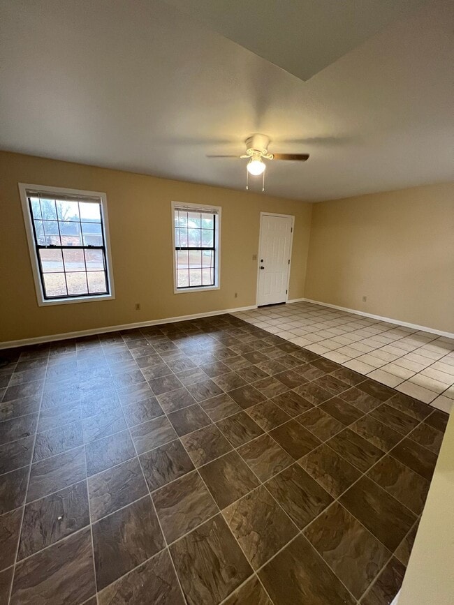 Photo - "Charming 2-Bedroom Retreat in Jonesboro – Cozy 750 Sq Ft Home Awaits!" Unit A