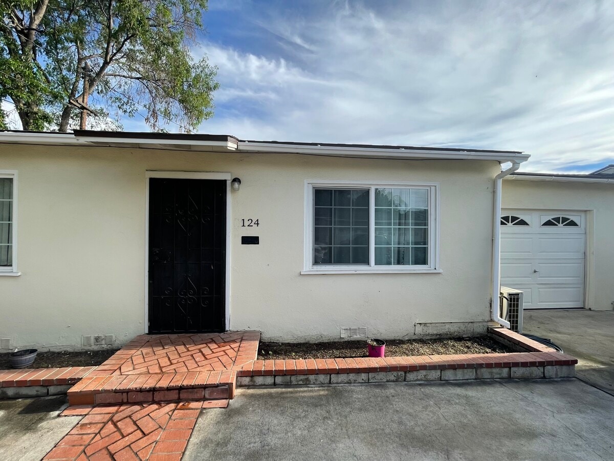 Photo - 124 S Cherry St