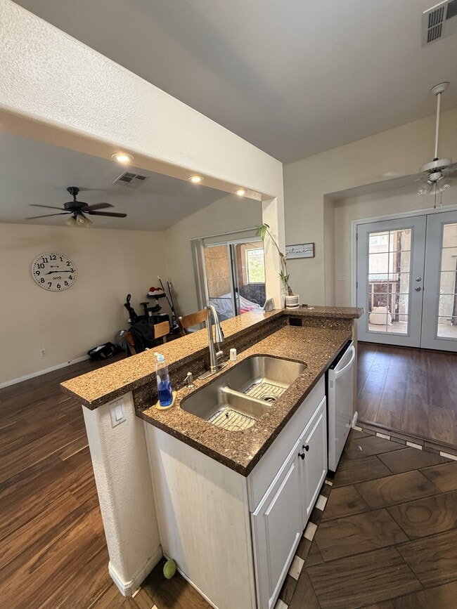 Photo - 1191 Sunfire St