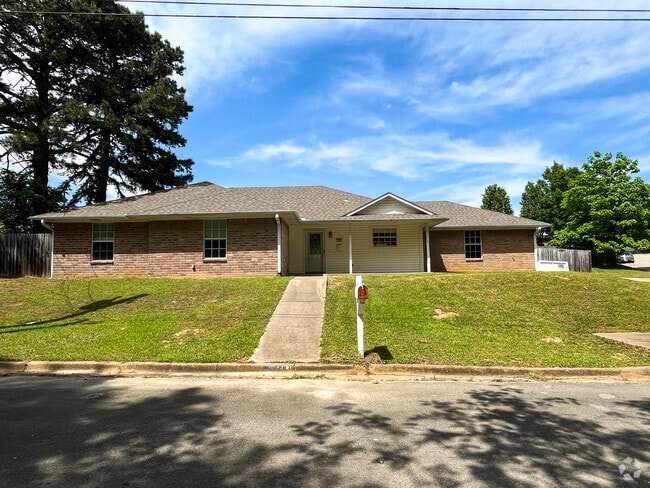 Building Photo - 500 W Sunnyside Dr Rental