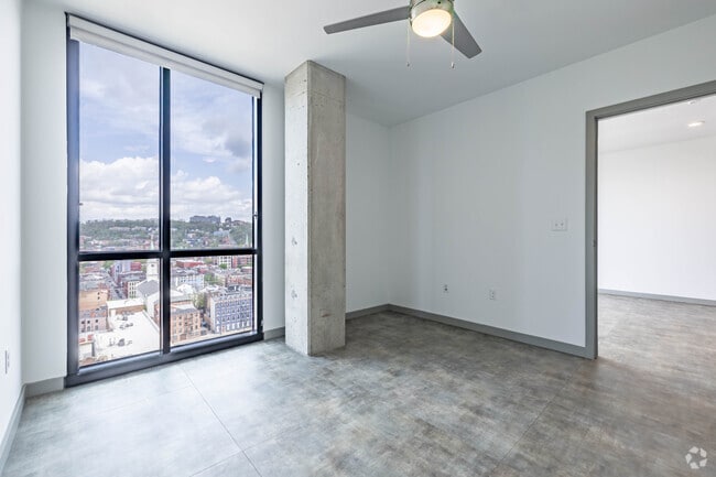 1BR, 1BA - 816SF - Primary Bedroom