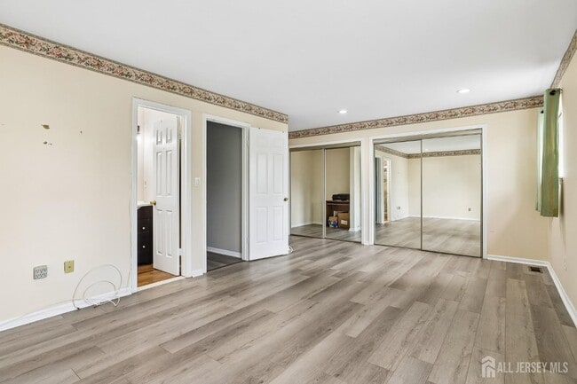 12 Palm Ct