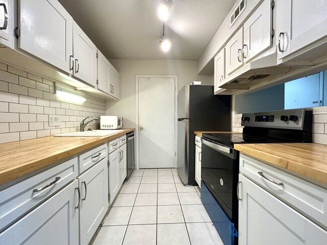 Photo - 5012 Sardis Rd Condo Unit A