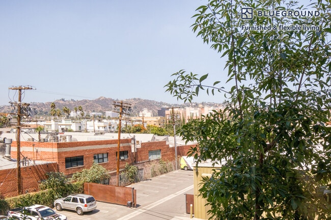Photo - 6677 Santa Monica Blvd Apartamento Unidad FL4-ID906