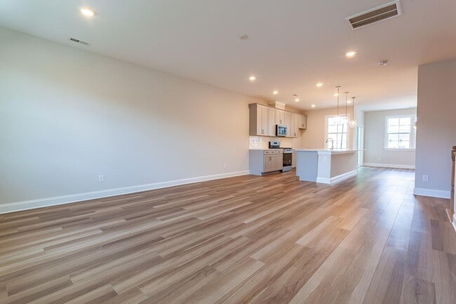 Photo - BEAUTIFUL TOWNHOME WITH COMMUNITY POOL